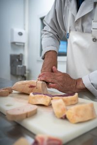 palet de canard au Foie Gras - decoupe du foie gras